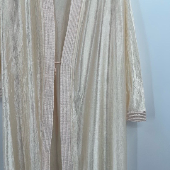 Vintage 80s Nylon Anthony Richards Long Lightweight Cream Robe with Pockets Larg - Picture 3 of 12